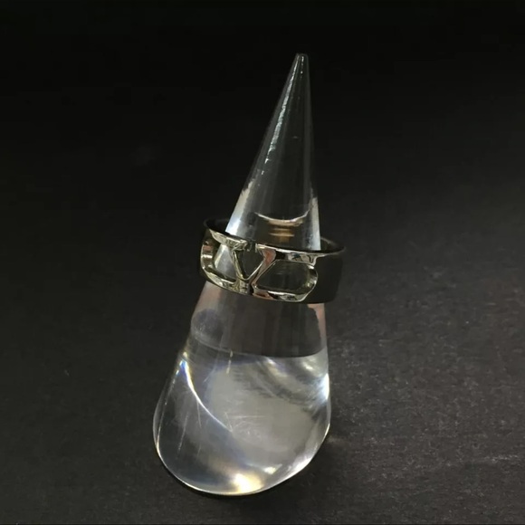 AUTH VALENTINO V Logo Ring Silver Sz 52/6 - Picture 2 of 8